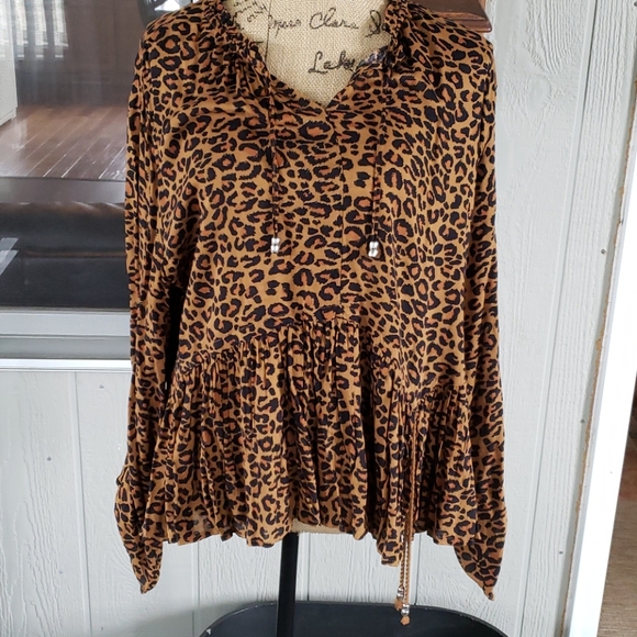 Time and Tru Tops - Jungle print blouse